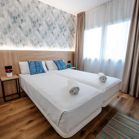 Sweet Lloret - Smart