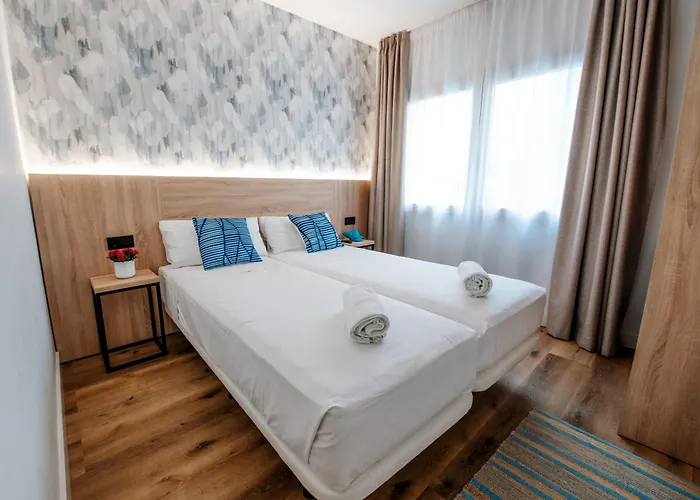 Sweet Lloret - Smart